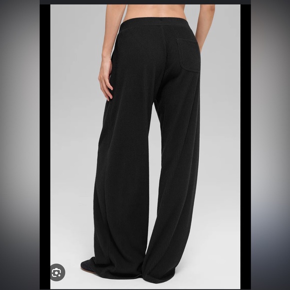 NWT ALO YOGA Muse Wide Leg Pant Black Size Small - Picture 2 of 5